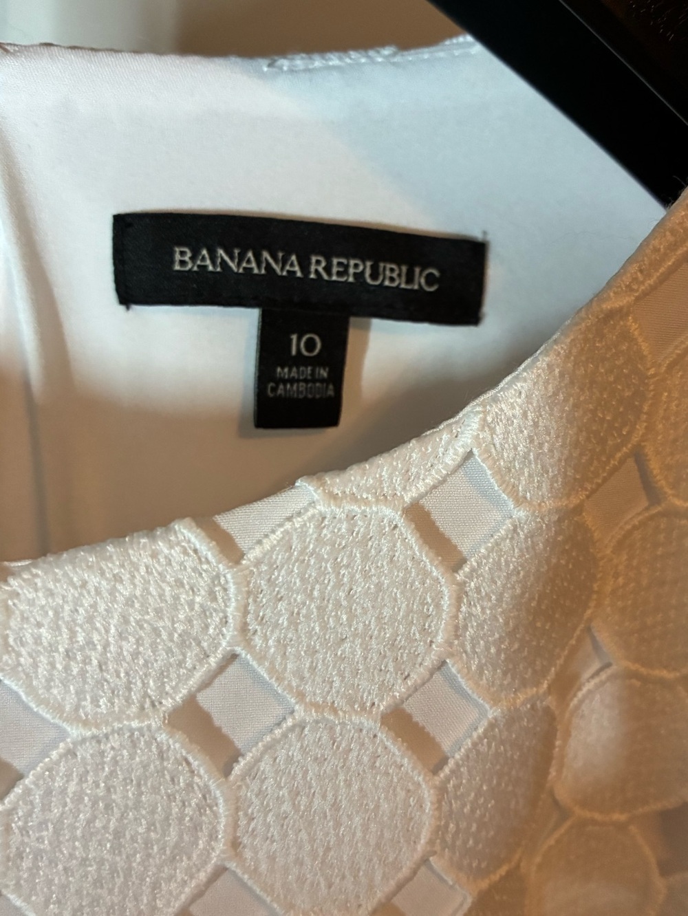 Banana Republic White Scallop Eyelet Lace Shift Dress Size 10 - Picture 4 of 5